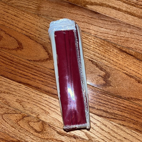 EASY CARE KING PILLOWCASES. - Picture 3 of 4